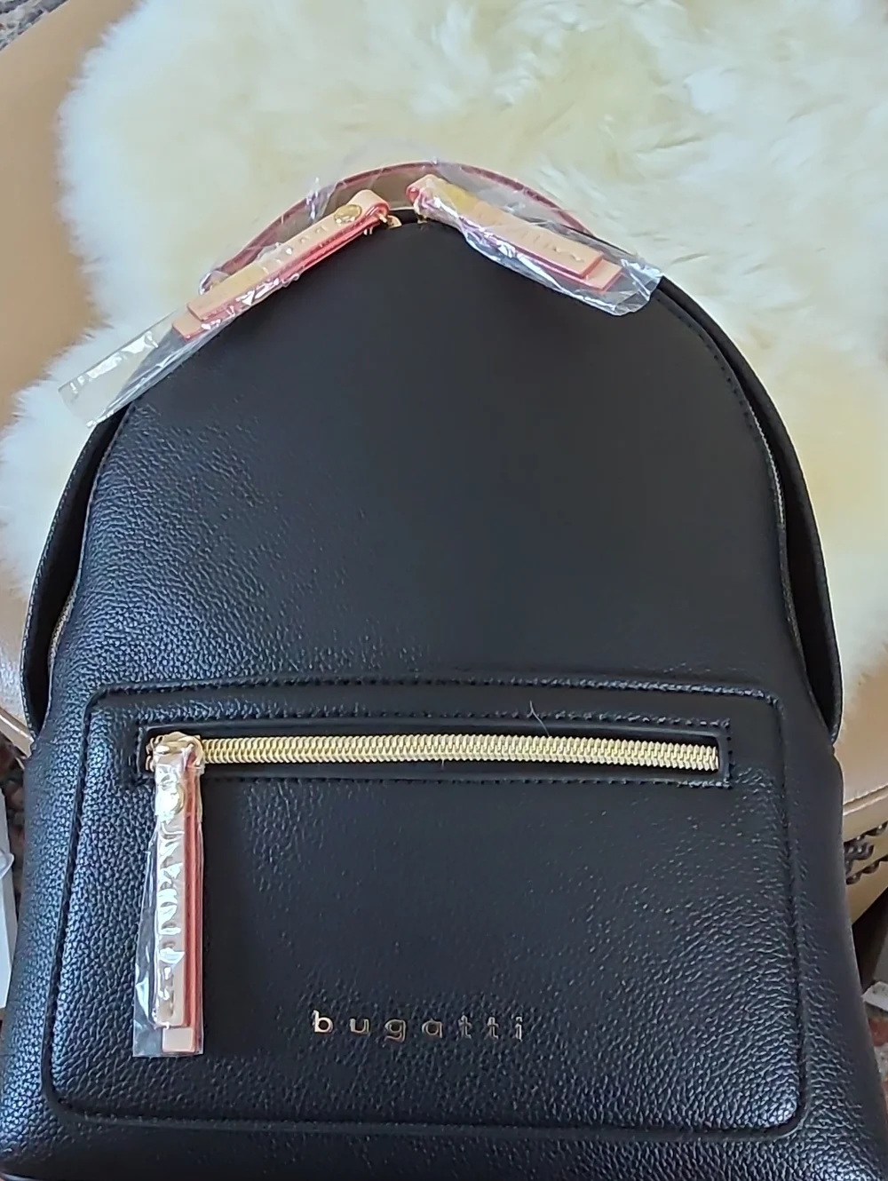Beautiful NWOT Bugatti Black Leather Small Backpack Bag 🖤🎁♥️